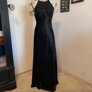 Long Black Sleek Dress Black Sequins Lace-up the back